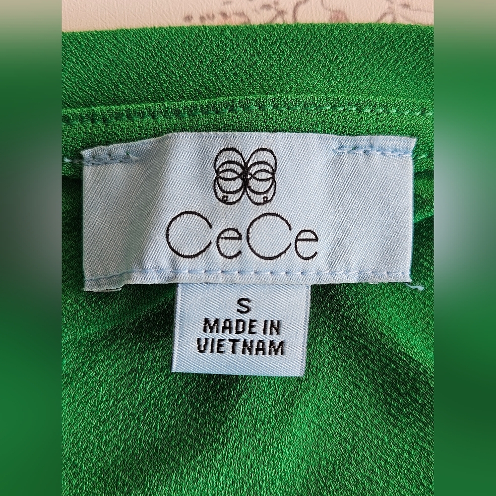 NWT!!! CeCe Women's Short Puff‎ Sleeve Mixed Media Knit Top, Size Small - Picture 6 of 8